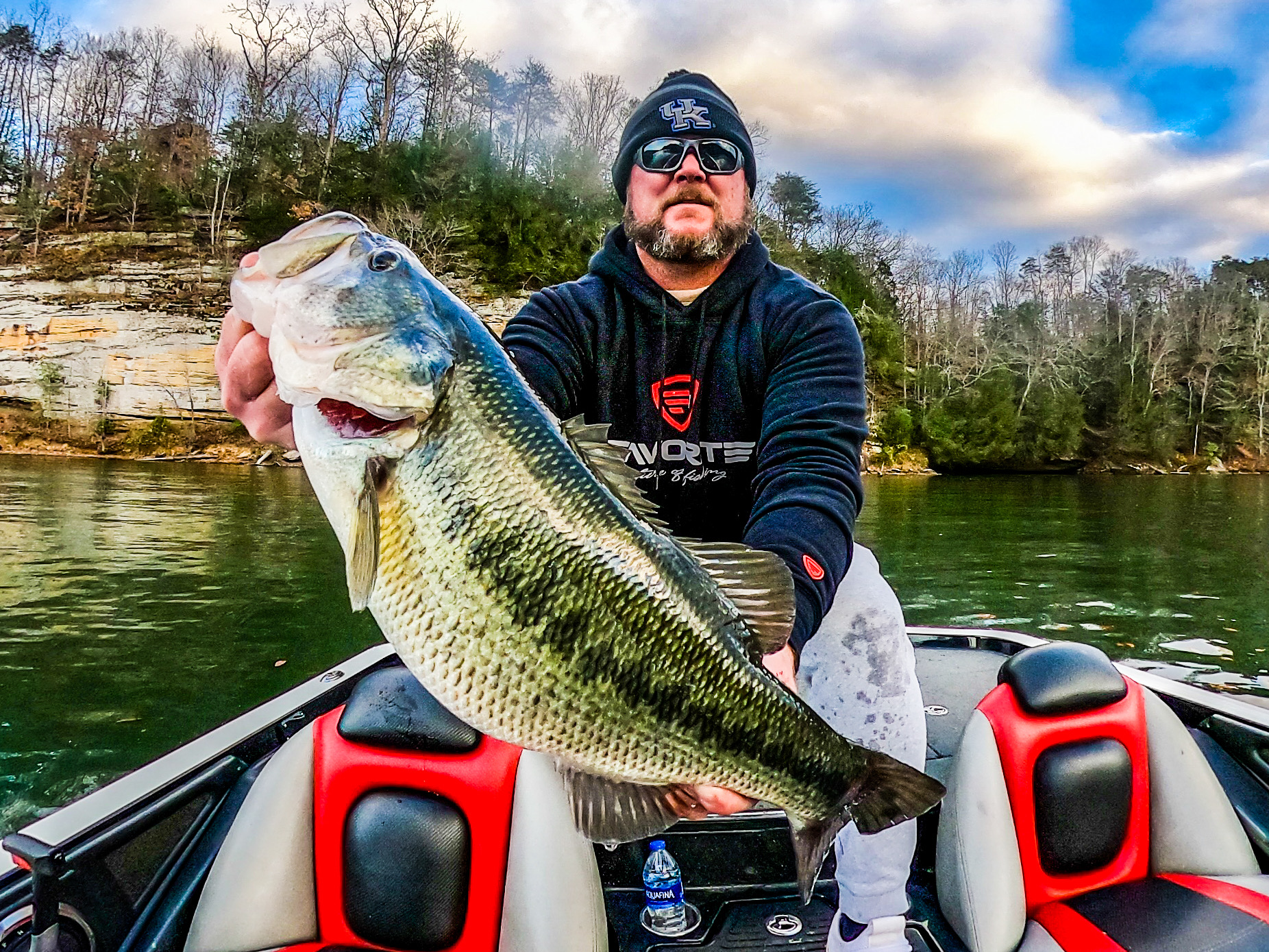 Paintsville Lake Fishing Report for Largemouth Bass(Dec 9, 2021