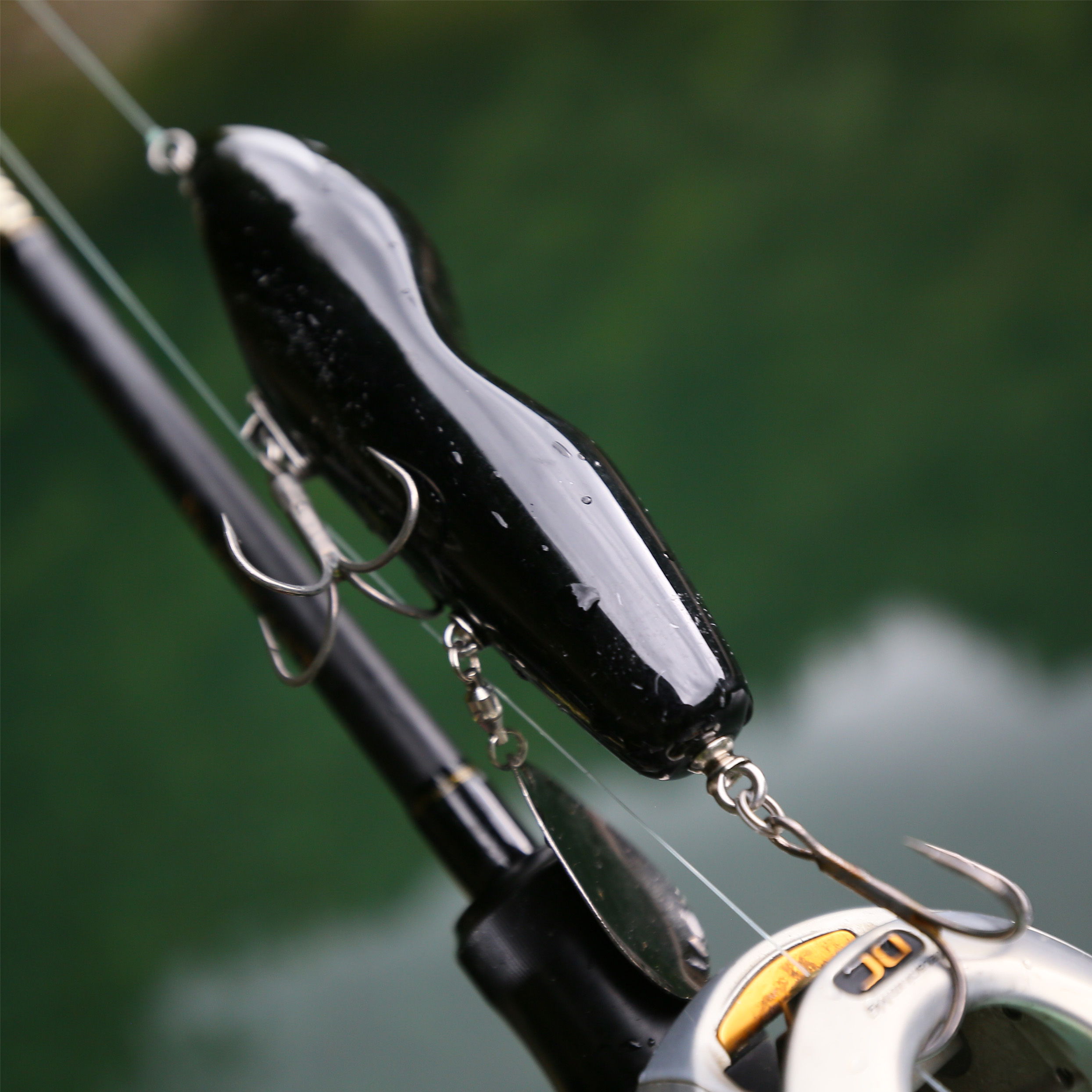 Ryugi Pierce Quad Swivel Eye Treble Hook | Omnia Fishing